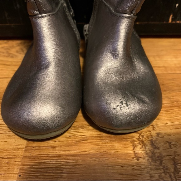 GAP Mauve Metallic Shiny Boots for Girls with Faux Fur Trim and Lace Up Heel - Picture 5 of 7